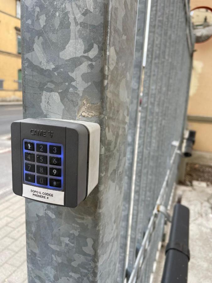 La Finestra Sul Viale Hotel Pisa Eksteriør billede